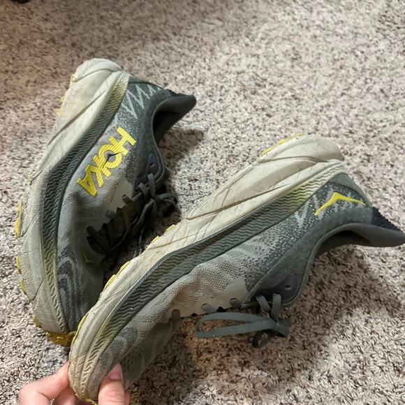 Dark green hoka tennis shoes - Picture 2 of 8